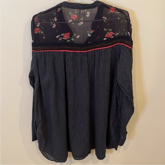 Free People long sleeve tunic hearts & colors top - Picture 5 of 8